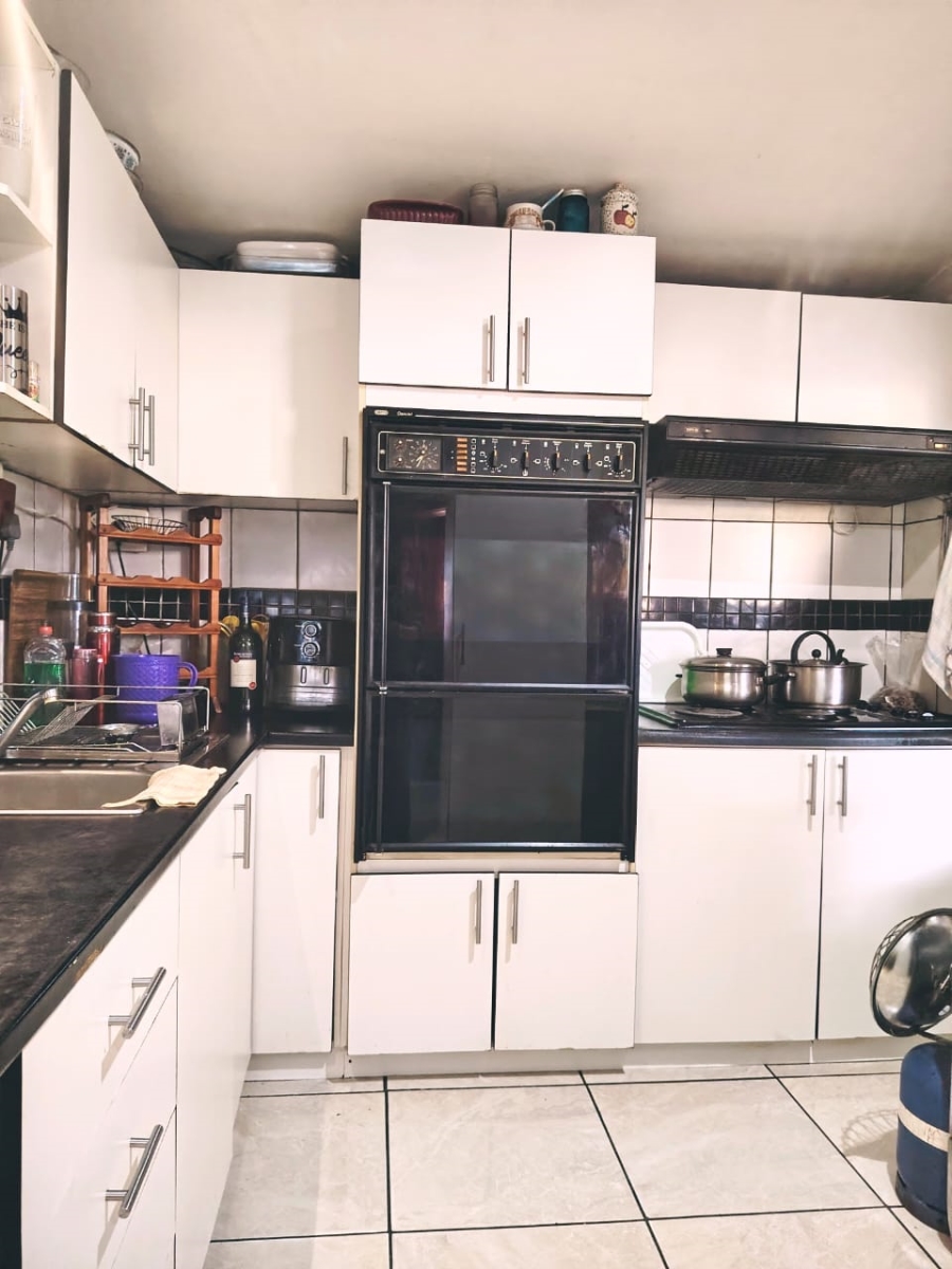 3 Bedroom Property for Sale in Sercor Park Western Cape